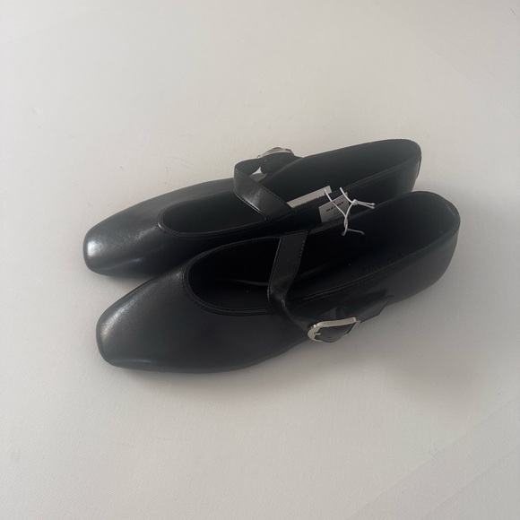 Old Navy Shoes - Black Flats Womens 10 Old Navy